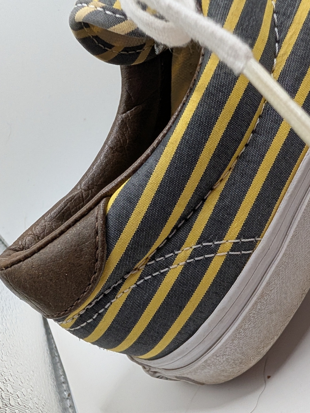 Vans Stripe Canvas Low-Top Sneakers in Yellow and Gray - Picture 3 of 8